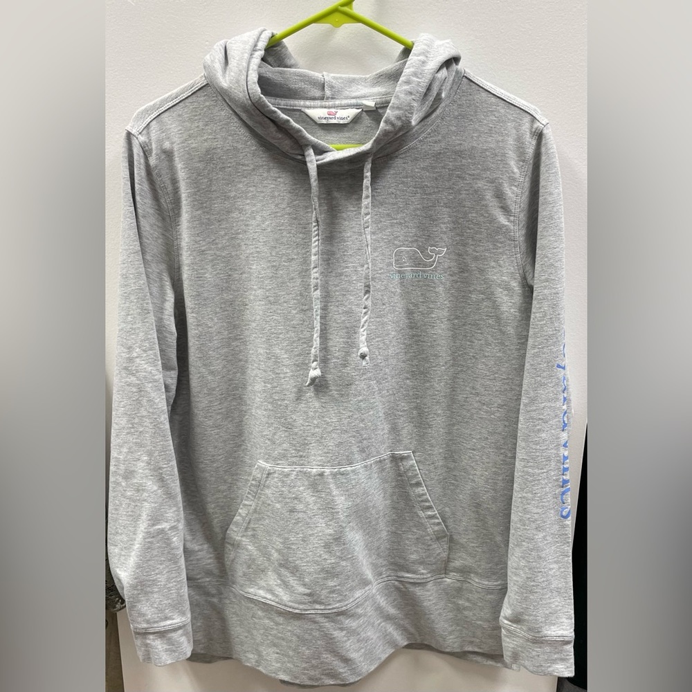 Vineyard vines women’s small hooded sweater